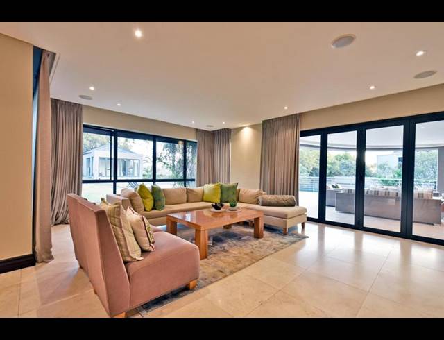 6 BEDROOM HOUSE FOR SALE IN MEYERSDAL ECO ESTATE